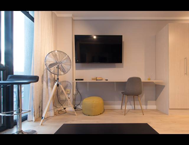 1 BEDROOM APARTMENT TO LET IN CAPE TOWN CITY CENTRE